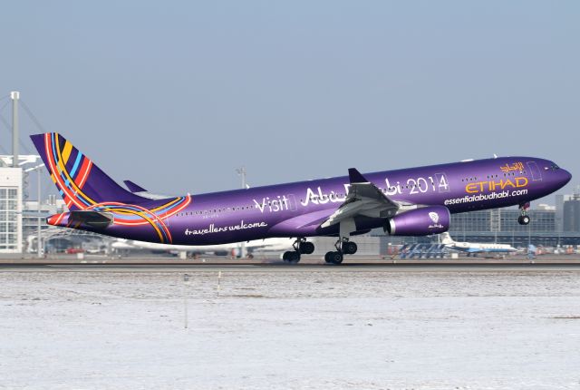 Airbus A330-300 (A6-AFA)