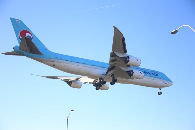 BOEING 747-8 (HL7632)