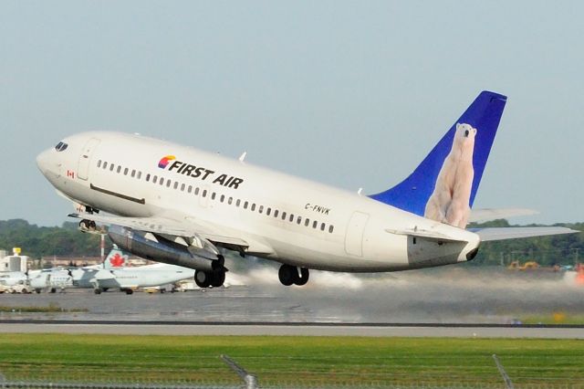 Boeing 737-200 (C-FNVK)