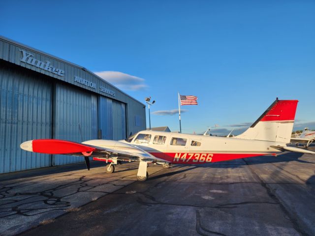 Piper Seneca (N47366)