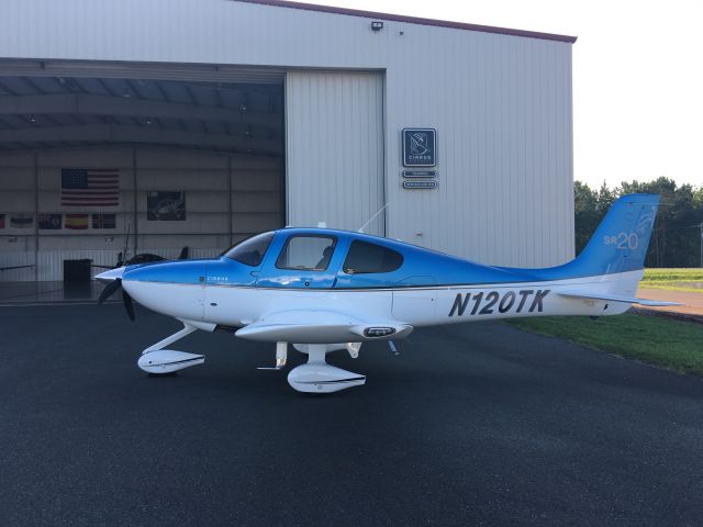 Cirrus SR-20 (N120TK)