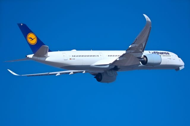 Airbus A350-900 (D-AIXB)