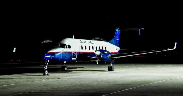 Beechcraft 1900 (N251GL) - 6am departure at the Merced Regional Airport