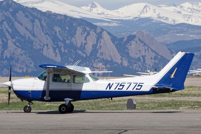 Cessna Skyhawk (N75775)