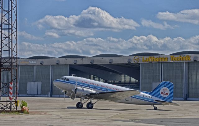 Douglas DC-3 (PH-PBA)