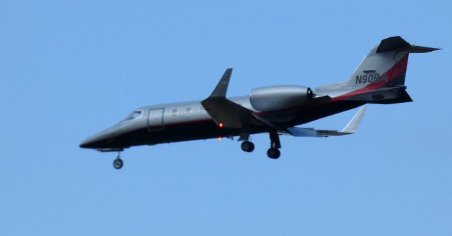 Learjet 31 (N90BA) - On final is this 1990 Learjet 31 from the Winter of 2020.