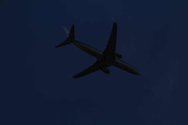 Boeing 737-700 (PH-BXZ) - Boeing 737-8K2, KLM, flying over Nieuwkoop, and will land on the Aalsmeerbaan at Schiphol. Origin of the flight Budapest (Hungary).