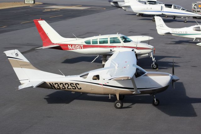 Cessna 206 Stationair (N332SC)