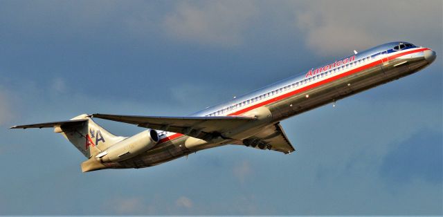 McDonnell Douglas MD-83 (N970TW)