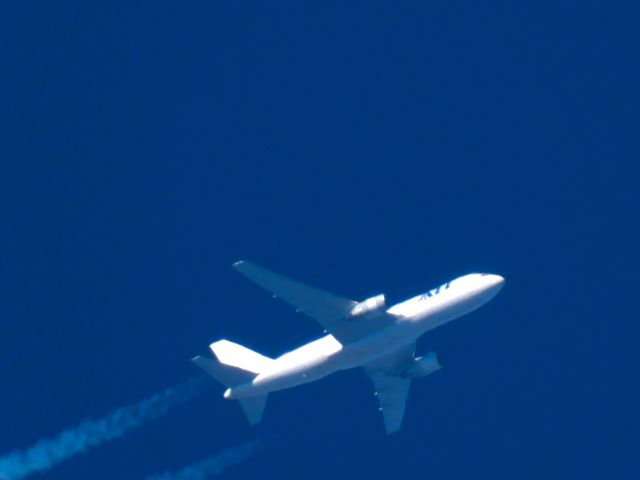 BOEING 767-200 (N761CX)