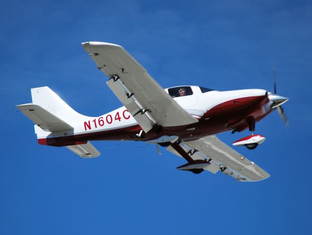 Cessna 400 (N1604C) - DISCIPLE AVIATION INC on final for runway 2 at KJQF - 5/25/13