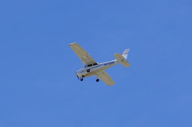 Cessna Skyhawk (N1732S)