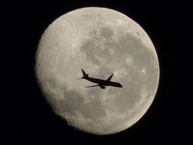 Embraer ERJ-190 (LV-CPK)