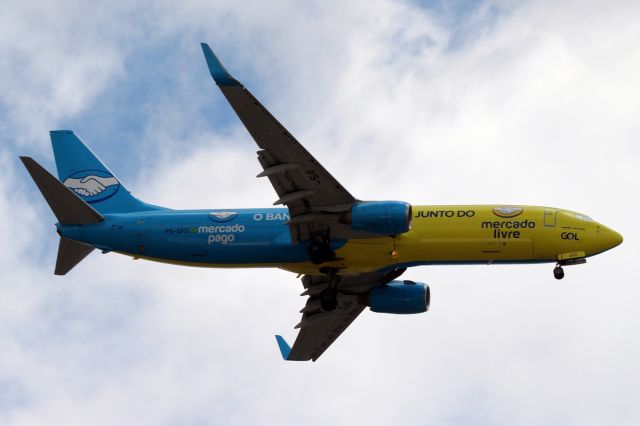 Boeing 737-800 (PS-GFD)