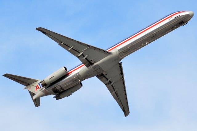 McDonnell Douglas MD-80 (N466AA)