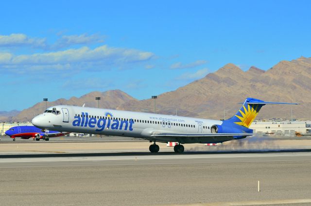 McDonnell Douglas MD-83 (N866GA) - N866GA Allegiant Air 1989 McDonnell Douglas MD-83 - cn 49910 / ln 1638 - McDonnell Douglas MD-81 ( modified to MD-83 12-2004)br /br /Las Vegas - McCarran International (LAS / KLAS)br /USA - Nevada, February 27, 2014br /Photo: Tomás Del Coro