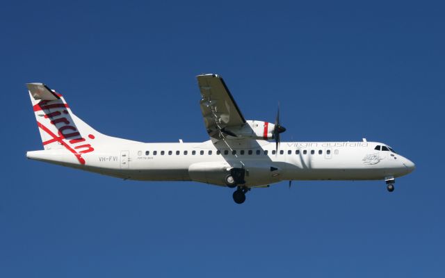 Aerospatiale ATR-72-500 (VH-FVI) - VH-FVI on approach runway 19 at Townsville