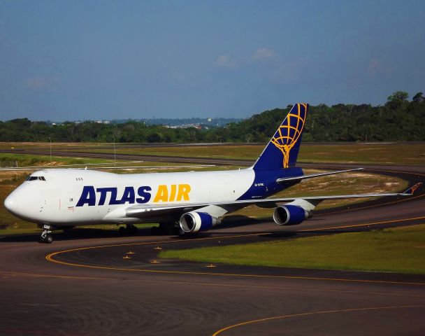 Boeing 747-200 (N477MC)