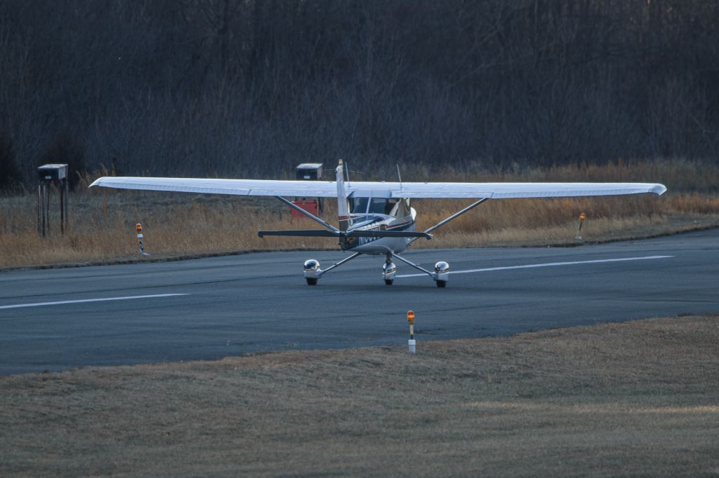 Cessna Commuter (N10380)