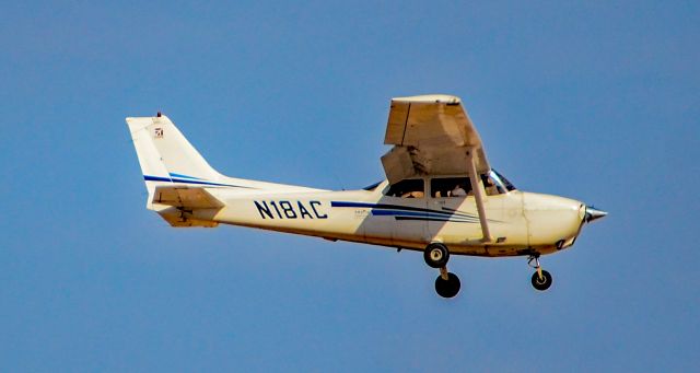 Cessna Skyhawk (N18AC) - N18AC 2004 Cessna Skyhawk 172S S/N 172S9737 - North Las Vegas Airport (IATA: VGT, ICAO: KVGT, FAA LID: VGT)br /Photo: Tomas Del Corobr /November 17, 2018