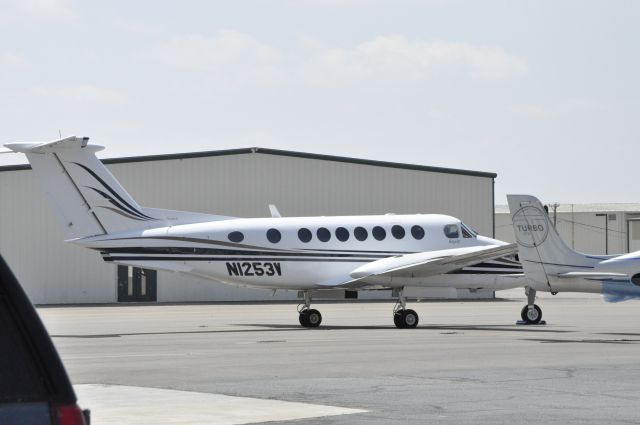 Beechcraft Super King Air 200 (N1253V)