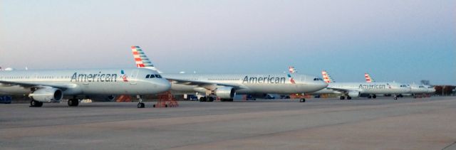 Airbus A321 — - Hanger ramp pretty full on Thanksgivingbr /br /11/22/18