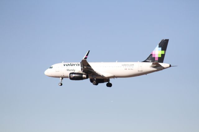 Airbus A320 (XA-VLL) - FINAL APPROACH 27 MMTJ
