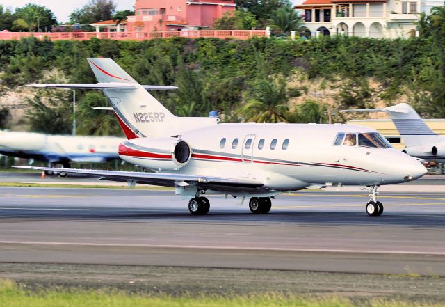 Hawker 800 (N225RP)