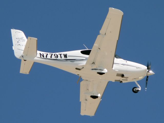 Cirrus SR-22 (N779TW) - Oct 18, 2008