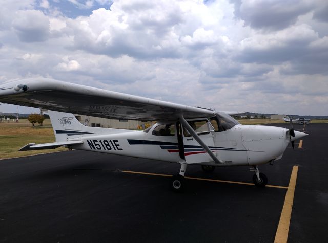 Cessna Skyhawk (N5181E)