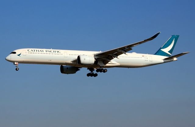 Airbus A350-1000 (B-LXF)