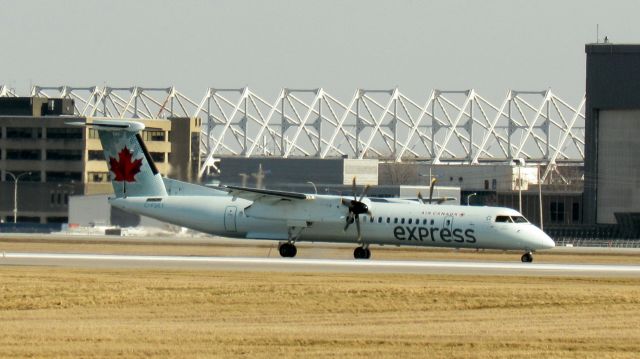 de Havilland Dash 8-400 (C-FSRY)