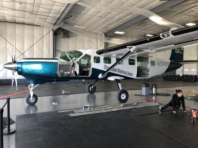 Cessna Caravan (N901ST) - Sierra Tango in the hangar at Chicagoland Skydiving Center in Rochelle, IL