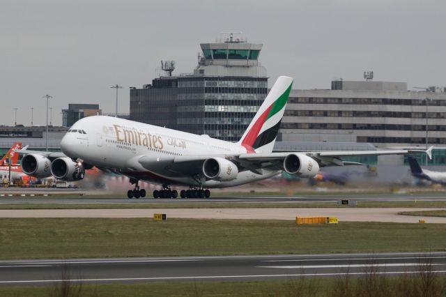 Airbus A380-800 (A6-EUU) - The midday Emirates, EK18, departing to DXB with a relatively short take-off run.