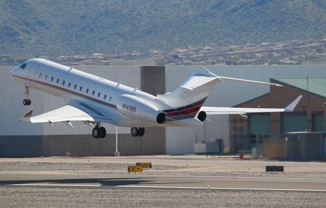 Bombardier Global Express (N141QS)