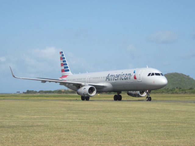 Airbus A321 (N929AA)