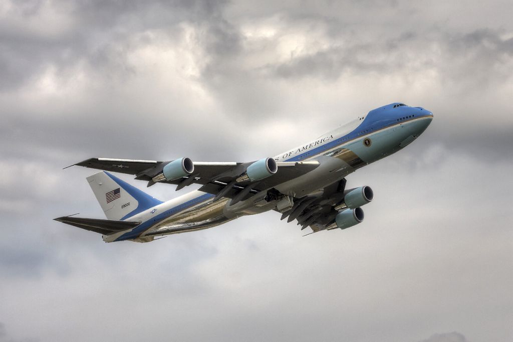 N2900 — - VC-25 performing touch-and-gos at Piedmont Triad International Airport in Greensboro, NC.  18 SEP 2013