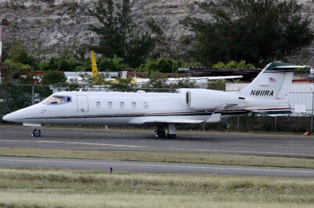 Learjet 60 (N811RA)