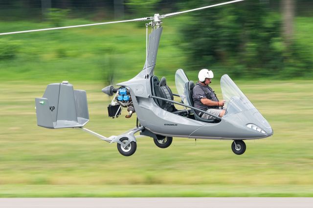 Unknown/Generic Ultralight autogyro (N718KP) - GyroMojo's N718KP doing a low pass over College Park Airport's runway 15 for a flight back to Frederick after being on display at the Maryland Aviation Festival 