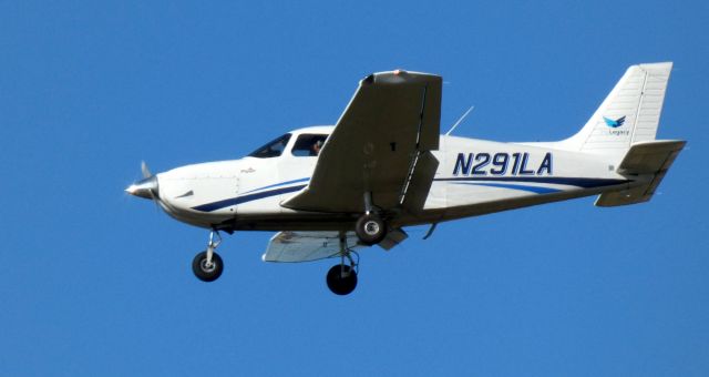 Piper Cherokee (N291LA) - On final is this brand new Piper Pilot 100i in the Autumn of 2021.