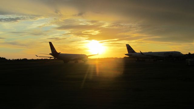 Airbus A330-300 (G-VRAY)
