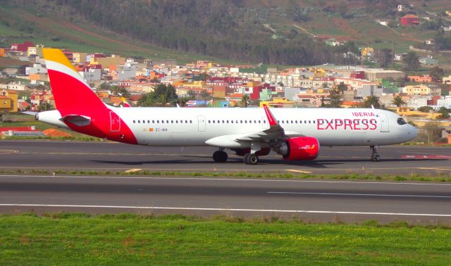 Airbus A321 (EC-NIA)
