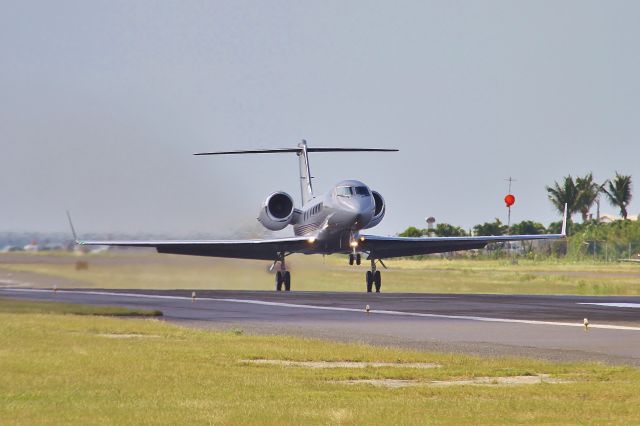 Gulfstream Aerospace Gulfstream IV (N100DF)