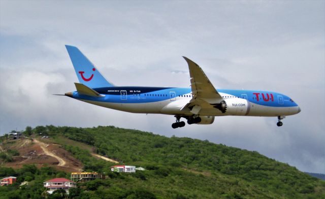 Boeing 787-8 (G-TUII)
