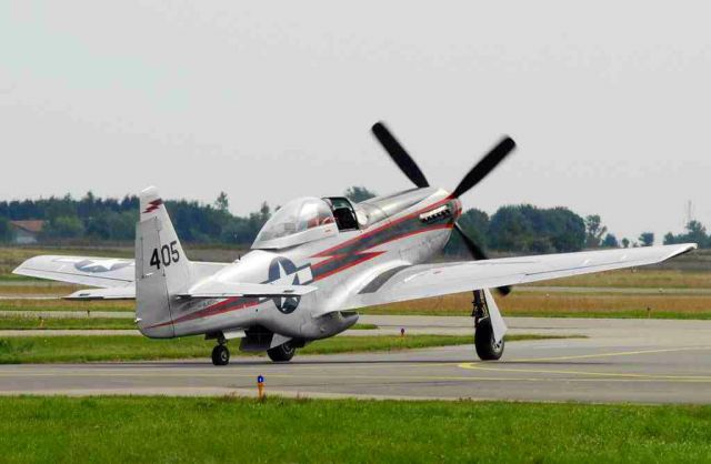 North American P-51 Mustang (N405HC) - photo by Kurt Saxkjaer