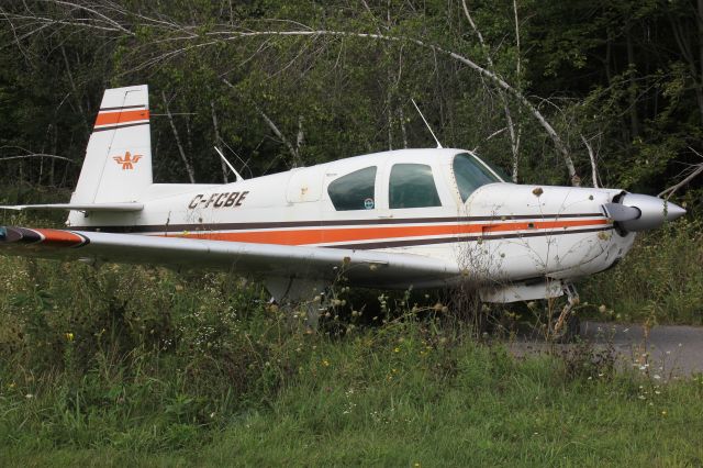 Mooney M-20 (C-FCBE) - Mooney M-20 C-FCBE Aéroport de Lachute CSE4 QC. 25-08-2018