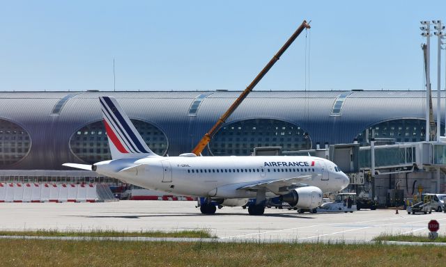 Airbus A319 (F-GRHL) - Air France Airbus A319-111 F-GRHL in Paris Roissy