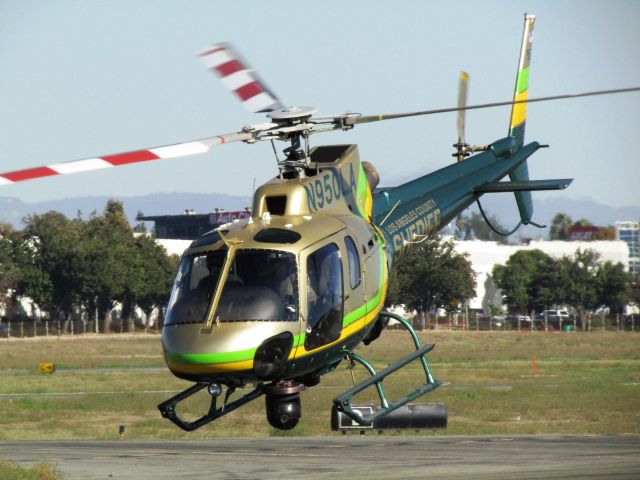 Eurocopter AS-350 AStar (N950LA) - Lifting off