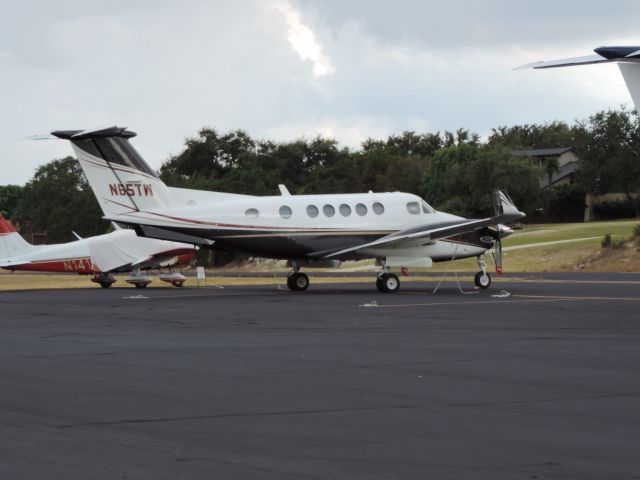 Beechcraft Super King Air 200 (N65TW)