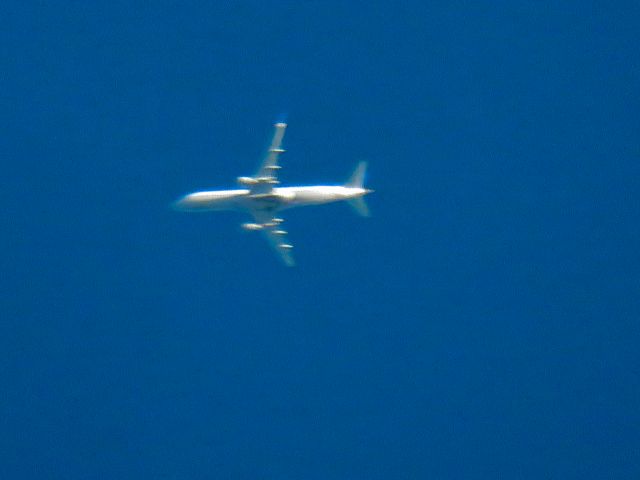 Embraer 175 (N168SY)